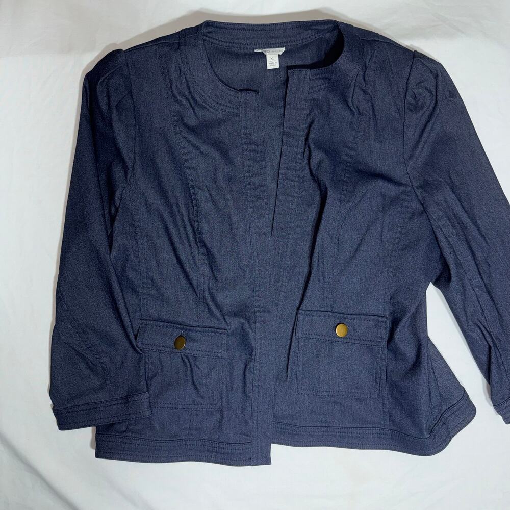 Cato Women’s XL Blue Chambray Look Jacket Blazer Stretch Knit Gold Buttons